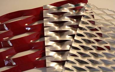 LAMIERE STIRATE: UNA SOLUZIONE VERSATILE PER APPLICAZIONI TECNICHE, INDUSTRIALI E DI DESIGN